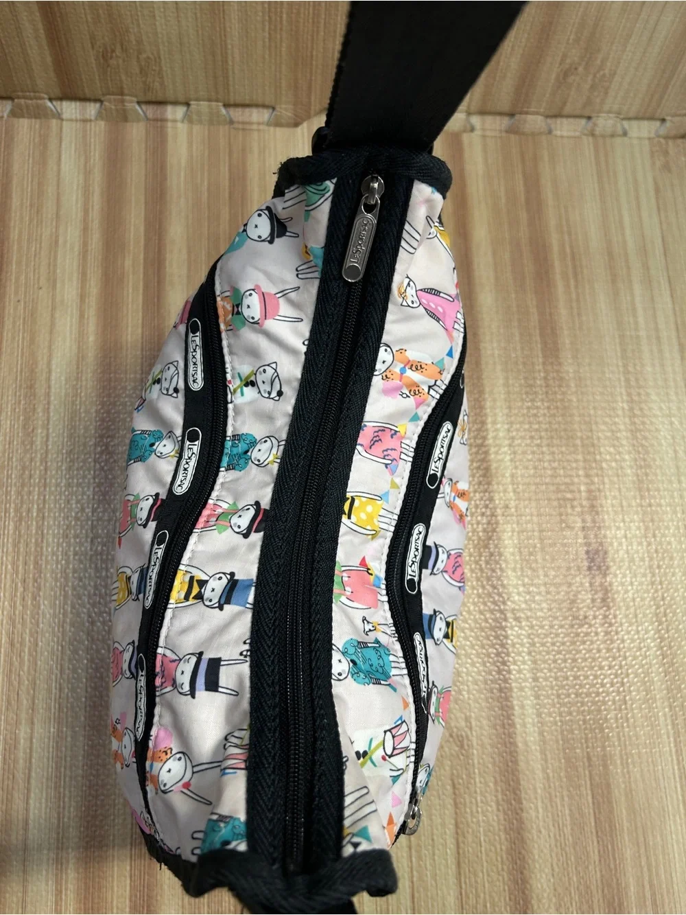 LeSportsac Fifi Lapin Vaudeville Crossbody Hobo Bag [Rare]